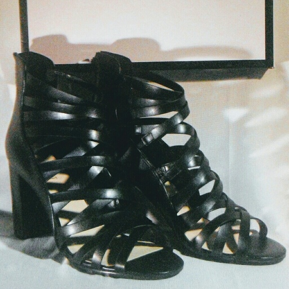 NineWest - Picture 2 of 2